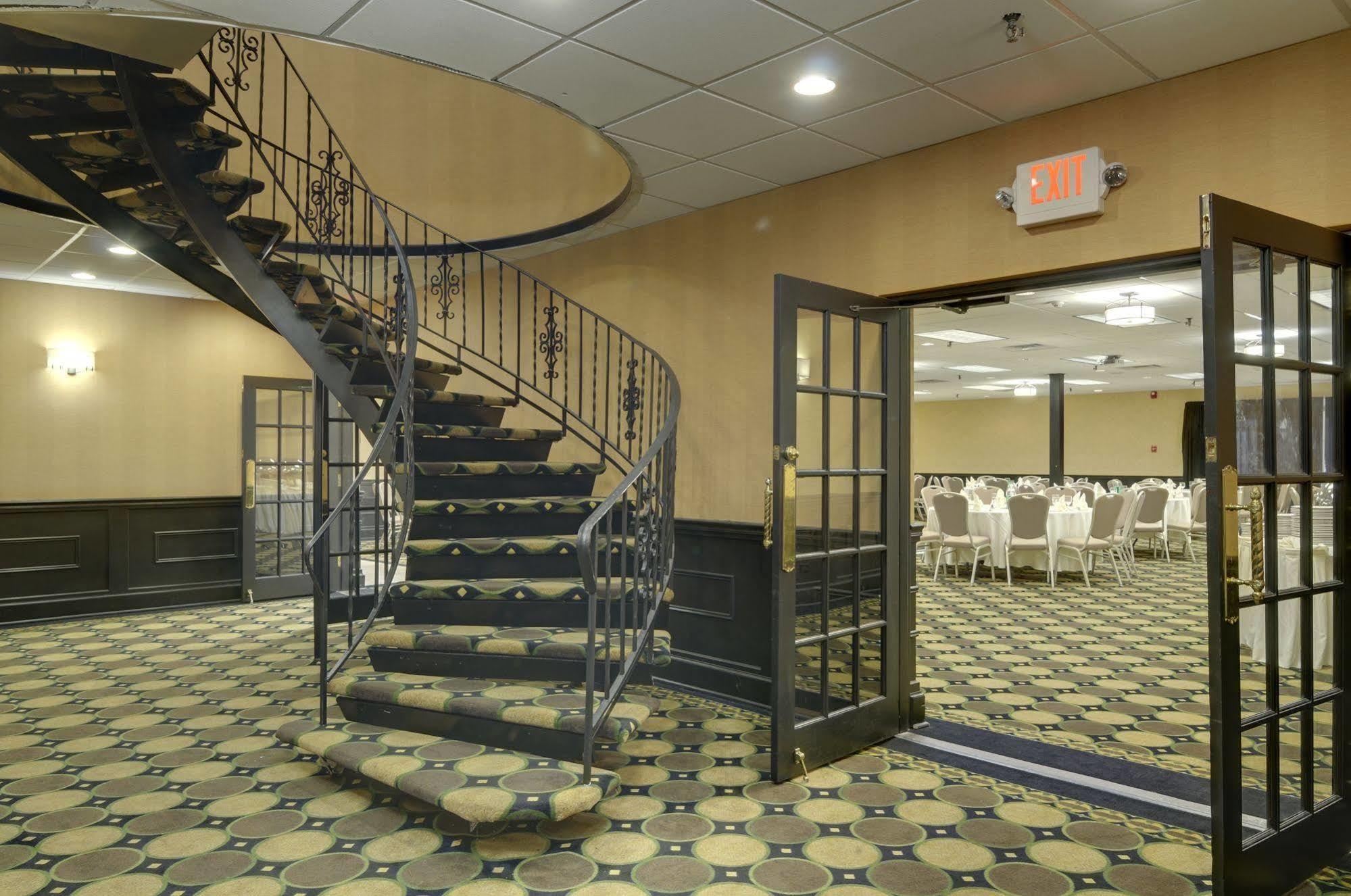 Clarion Inn Elmhurst - Oak Brook Near I-88, I-290, I-294 Luaran gambar